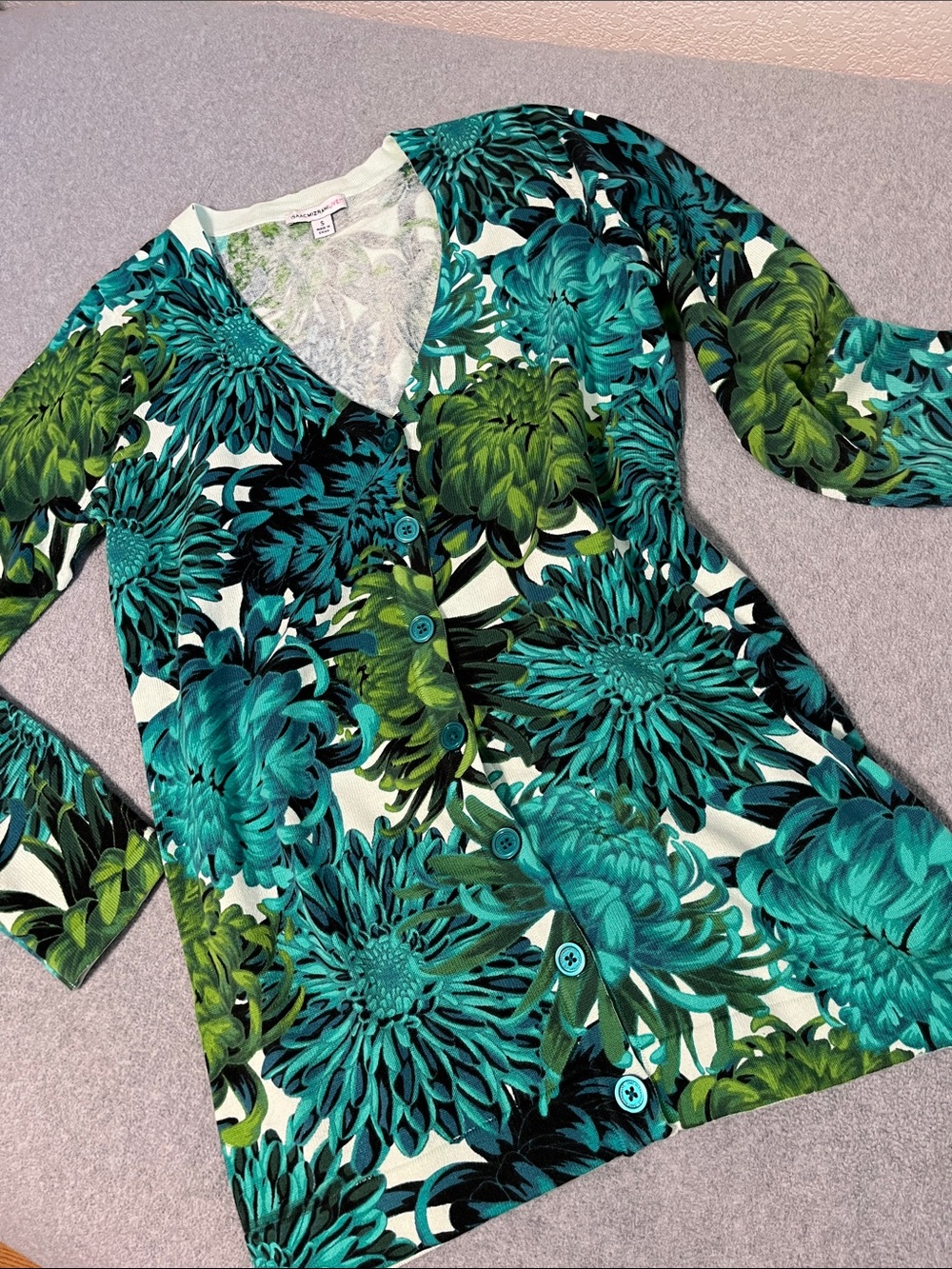 Isaac Mizrahi Floral Button-Front Sweater Top in Teal & Green Small Garden
